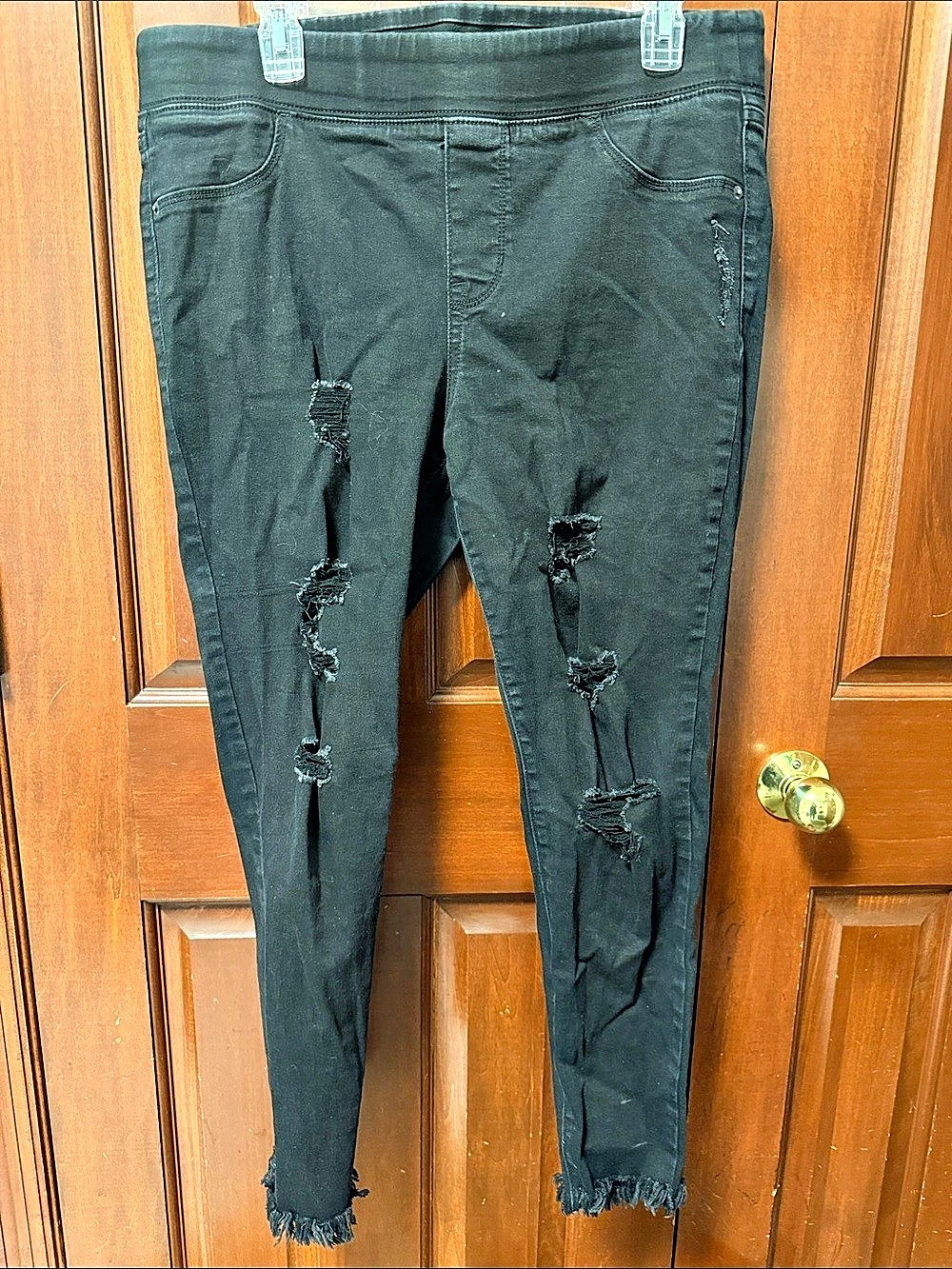 Old Navy “Rock Star” Distressed Ankle Skinny Jeans in Black